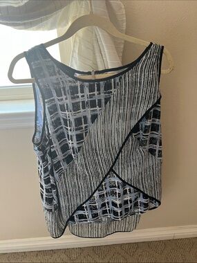 Alfani Black and White Patterned Sleeveless Blouse